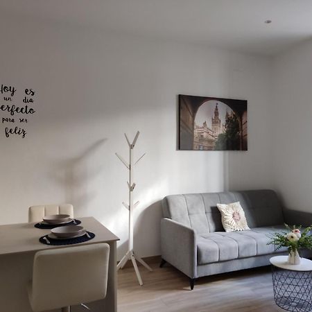 Estudio Moderno Con Opcion De Garaje Lejlighed Sevilla Eksteriør billede