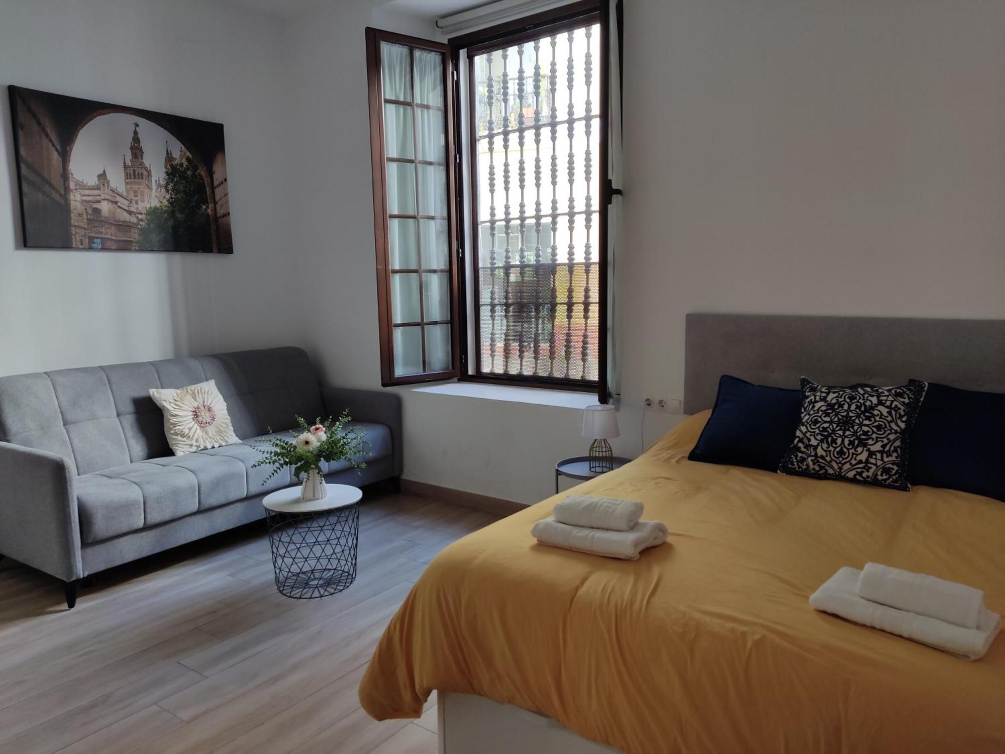 Estudio Moderno Con Opcion De Garaje Lejlighed Sevilla Eksteriør billede