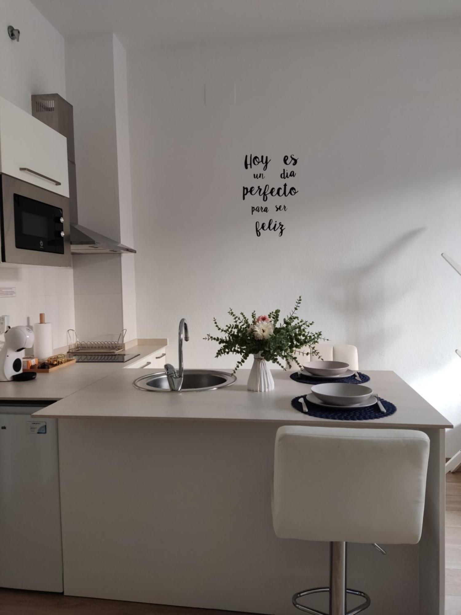 Estudio Moderno Con Opcion De Garaje Lejlighed Sevilla Eksteriør billede
